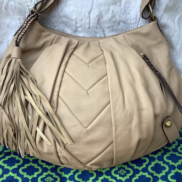 EUC Oryany leather satchel purse shoulder sand/bone concealed - Picture 2 of 16